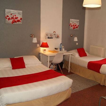 Contact Hotel Les Platanes Villeneuve Sur Lot Centre Eksteriør billede